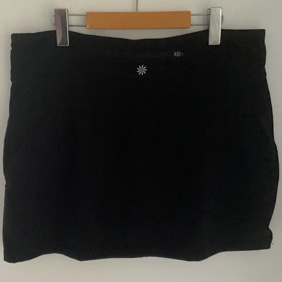 Athleta Any Sport Pleated Skort Size XL in Black - Picture 2 of 8